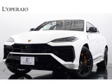 オプションカラーのニュービアンコモノセルスマットを纏ったウルスSEが入庫いたしました。マットホワイトとマットブラックで引き締まった印象があります。