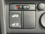 【パワースライドドア】スマートキーや運転席のスイッチでスライドドアの開閉が可能♪電動だから力を入れてドアを開ける必要が無く、小さいお子様でも、重い荷物を持っている時もラクに開け閉めできます♪