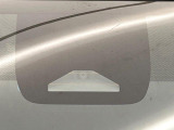 【トヨタセーフティセンス】走行中に前方の車両等を認識し、衝突しそうな時は警報とブレーキで衝突回避と被害軽減をアシスト。より安全にドライブをお楽しみいただけます。