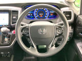 【純正革巻きステアリング】上質な革を使用することで、手にしっかり馴染みとても運転しやすいハンドルです♪