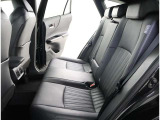 ゆとりある広々とした車内空間は、ドライブを始め買い物やレジャーなど、幅広く活躍します。一人でもみんなとでもお出かけを楽しみましょう!