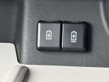 各種装備ございますので是非一度ご来店いただいて現車のご確認お願いいたします。