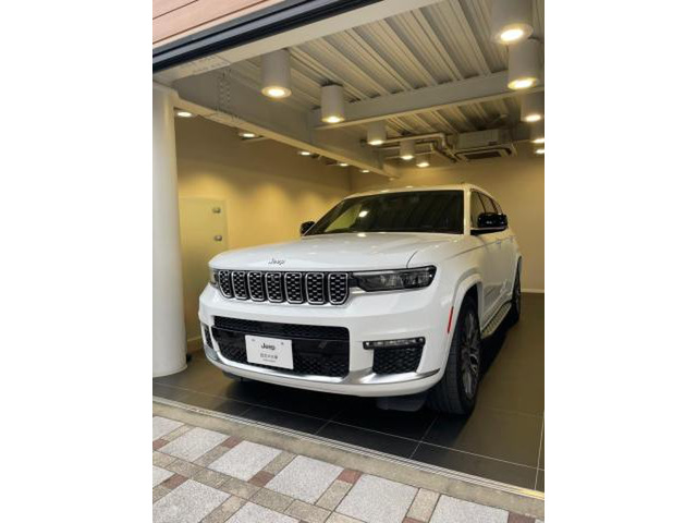 グランドチェロキーL サミット リザーブ 4WD