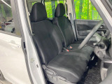 ドライバーによって運転しやすいポジションは異なり、あの車はどうなのか不安なこともありますよね。気になるお車は店頭で乗り込んでご確認いただけます♪