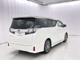 沢山乗れるのがこの車の魅力!2台で移動しないと・・・なんて時もこの車なら1台で!大活躍です♪