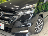 【LEDヘッドライト】悪天候や夜間走行時も良好な視界を確保し安心して運転できる高輝度LEDヘッドライトを装備!点灯速度が早く、消費電力も抑えられています。
