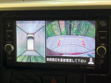 【アラウンドビューモニター】専用のカメラにより、上から見下ろしたような視点で360度クルマの周囲を確認することができます☆死角部分も確認しやすく、狭い場所での切り返しや駐車もスムーズに行えます。