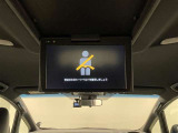 後席モニター装備!お出かけ時の渋滞でもお子様や同乗者の方が退屈しません♪