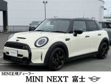 街乗り中心で使いやすいMINIをお探しの方に。後席と荷室に余裕があり、日常使いしやすい一台です。正規ディーラー認定中古車のため、遠方のお客様にもご安心してお乗りいただけます。