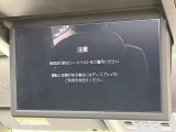【フリップダウンモニター】大画面モニターで後席でもエンタメをお楽しみいただけます。小さなお子様にも大人気の装備です♪