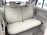 積み下ろしのしやすいデッキにはたっぷりと荷物を積み込んでいただけます。遊びから仕事まで、様々なシーンで頼れます♪