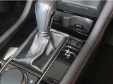 運転しながらでも手元を見ずに操作可能なマツダコネクトの操作ダイアルです!