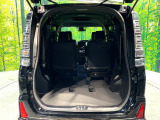 普段のお買い物や通勤、送迎等に十分な荷室スペースを確保しております。セカンドシートを倒すと、大きな荷物の積載も可能です♪
