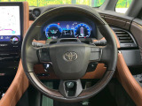 【純正革巻きステアリング】上質な革を使用することで、手にしっかり馴染みとても運転しやすいハンドルです♪