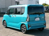 国家整備資格を取得しておりますメカニックが、大切なお客様のお車をご納車に向けて整備致します♪