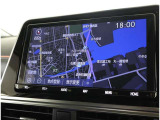 純正ナビを装備。タッチパネル式で使いやすく、お出かけもラクラクです。