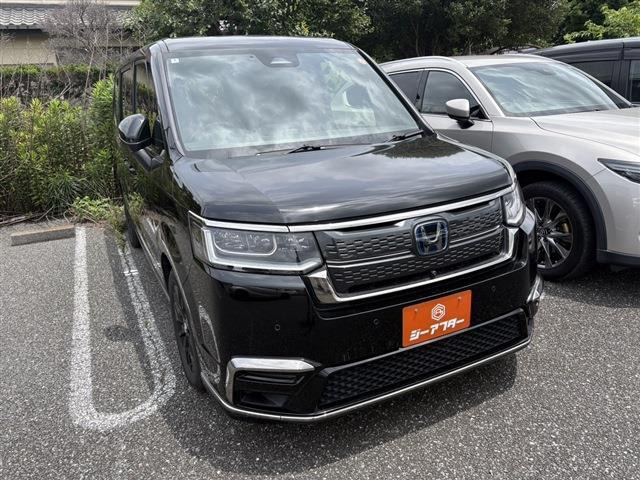 ステップワゴン 2.0 e:HEV スパーダ 禁煙車 純正11.4インチナビ フルセグTV