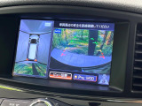 【アラウンドビューモニター】専用のカメラにより、上から見下ろしたような視点で360度クルマの周囲を確認することができます☆死角部分も確認しやすく、狭い場所での切り返しや駐車もスムーズに行えます。