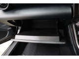 便利な収納スペースの助手席グローボックス!小物もたくさん収納できます。