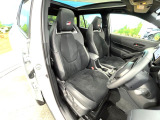 運転席シート廻りは使用感も少なく、良好な状態となっています。丁寧に使われていたことがよくわかりますね。