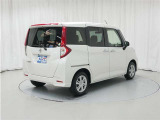 バックカメラも搭載しております。狭い駐車スペースでの安心です♪