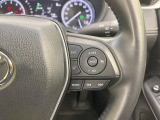 【レーダークルーズコントロール】高速道路での長距離走行が楽に!!自動で速度を保つクルーズコントロールが、衝突軽減システムと連携し、前方の車両を感知して車間を保つように速度調節してくれます!!