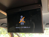【フリップダウンモニター】大画面モニターで後席でもエンタメをお楽しみいただけます。小さなお子様にも大人気の装備です♪