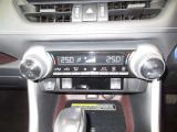 人が乗っていない席の空調を抑制するS-FLOWを採用し低燃費を実現しています。