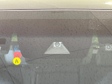 【トヨタセーフティセンス】走行中に前方の車両等を認識し、衝突しそうな時は警報とブレーキで衝突回避と被害軽減をアシスト。より安全にドライブをお楽しみいただけます。