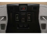 【パワースライドドアスイッチ】 スライドドアをスイッチで一つで開閉。