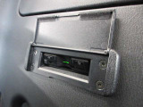 ETCももちろん搭載。いちいち料金所で停車する必要なんて当然ないです。スムーズにストレスなくドライブをお楽しみください。(※支払総額にセットアップ費用は含まれておりません。)