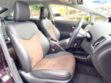 運転席シート廻りは使用感も少なく、良好な状態となっています。前オーナー様が丁寧に使っていたことがよくわかりますね。