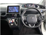見通しのよいすっきりとした視界で、誰でも運転しやすいです。運転のしやすさは疲れにくさにも繋がりますよ♪