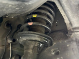 お車を安心してお乗りいただく為には、足回りの定期点検が欠かせません。サービスサポート(有償保証)では無料点検もご提供しており、安心のカーライフをお過ごしいただけるサポート体制が整っています。