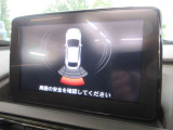パーキングセンサーが搭載されております。ブザーの鳴動感覚と合わせてナビ画面に障害物との距離を視覚的に表示してくれますので安心して運転することが出来ます。