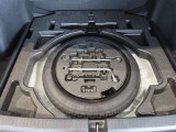 応急用スペアタイヤも常備しています。