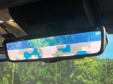 【デジタルインナーミラー】後席の大きな荷物や同乗者で後方が確認しづらい時でも安心!カメラが撮影した車両後方の映像をルームミラー内に表示。クリアな視界で状況の確認が可能です!