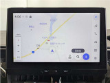 純正ナビを装備。タッチパネル式で使いやすく、お出かけもラクラクです。