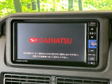 【純正ナビ】人気の純正ナビを装備しております。ナビの使いやすさはもちろん、オーディオ機能も充実!キャンプや旅行はもちろん、通勤や買い物など普段のドライブも楽しくなるはず♪