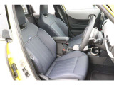 自動車保険も純正のクオリティをお届け致します。正規ディーラーのみが取り扱い可能な、MINIオーナー様専用自動車保険をご用意致しております。正規ディーラーでご購入を頂いたオーナー様のみがご加入頂けます。