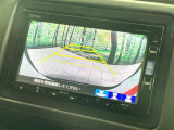 【バックカメラ】駐車時に後方がリアルタイム映像で確認できます。大型商業施設や立体駐車場での駐車時や、夜間のバック時に大活躍!運転スキルに関わらず、今や必須となった装備のひとつです!
