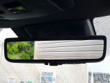 【デジタルインナーミラー】後席の大きな荷物や同乗者で後方が確認しづらい時でも安心!カメラが撮影した車両後方の映像をルームミラー内に表示。クリアな視界で状況の確認が可能です!
