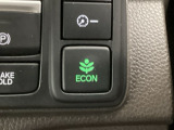 ★ECONスイッチ★ エコドライブを加速しよう!スイッチをONにすると、運転の仕方によるロスを抑え込み燃費をよくするようクルマが頑張ります(*^ー^*)燃費向上にチャレンジ♪