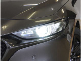 【LEDヘッドライト】省電力で長寿命の明るく運転しやすいLEDヘッドランプです。明るく照らすので暗い夜道からお客様を守ってくれます。お近くの広島マツダまでお越しください。