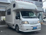 中古車といえど見た目はパリッと美しく!各種薬剤や研磨機器を使い分けてボディ細部までツヤツヤに仕上げます。ご購入時にはボディコーティング施工をセットでご注文がおすすめです♪