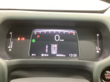 メータは先進的なデジタルメーターを採用!ゆっくりと数字が動くのでとても見やすく表示されます!平均燃費なども表示、エコな運転の手助けをしてくれます!