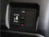 ◆片側電動スライドドア◆狭い駐車場でも乗り降りが楽々♪お子様が隣の車にドアを当ててしまう心配もございません!小さなお子様連れの方もこれで安心。