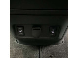 シートヒーターつきです。
