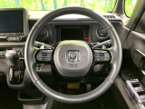 【純正革巻きステアリング】上質な革を使用することで、手にしっかり馴染みとても運転しやすいハンドルです♪