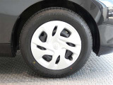 R8年式夏タイヤ185/65R15ダンロップ製です。